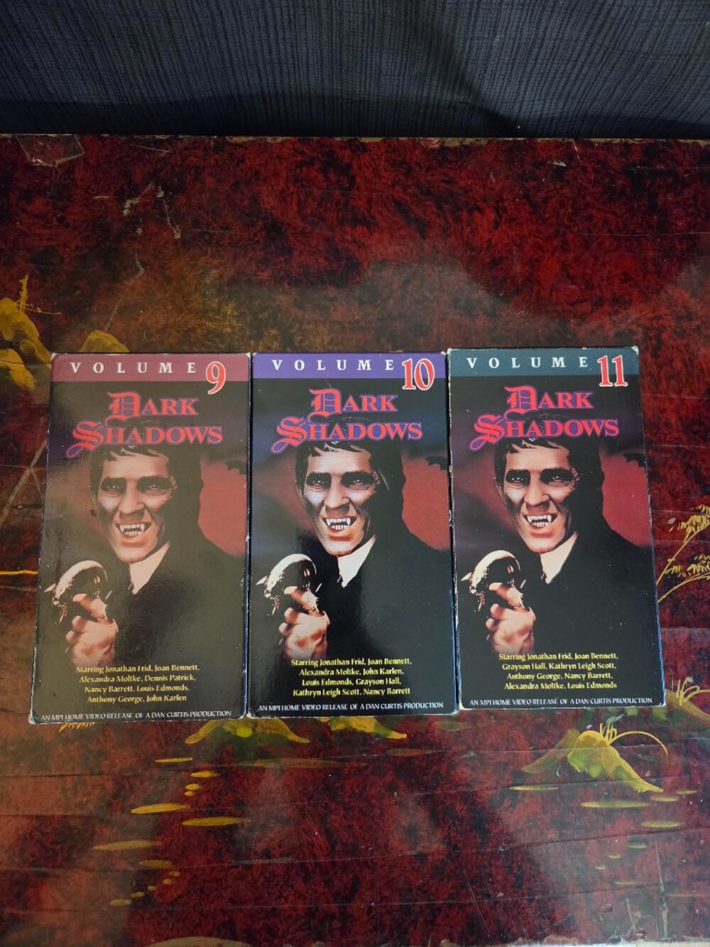 3 VCR / VHS Tapes Dark Shadows Series Volumes 9~10~11 !! LQQK!!
